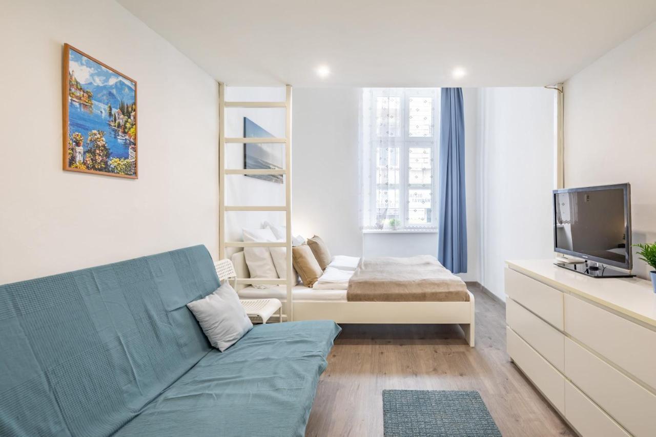 Simple And Central A C Home Budapest Exterior photo